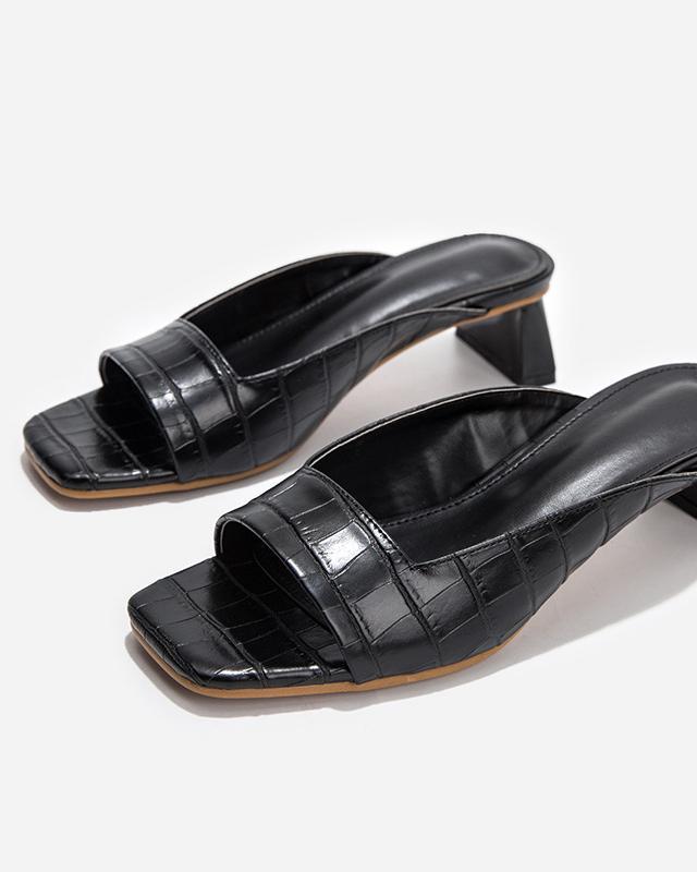 Crocodile Pattern Slipper Sandals - Black Oh!My Shoes 